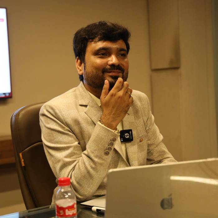 Avinash Chate: in a coaching session with a corporate team