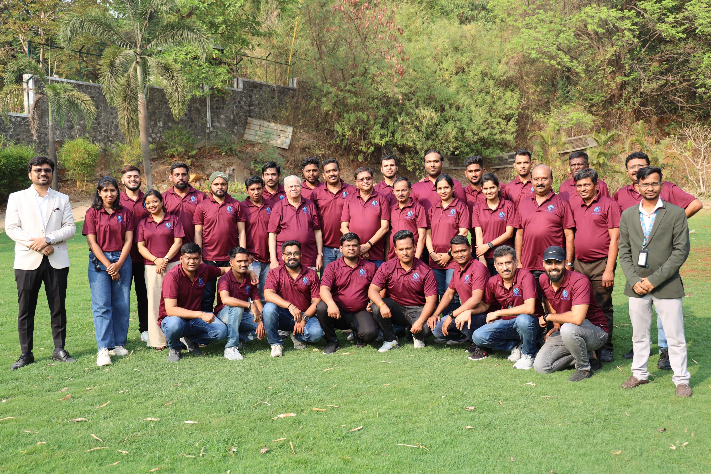 Avinash Chate delivering a team building and employee motivation session